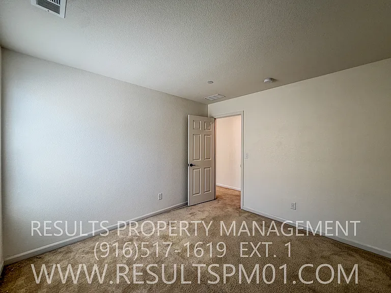 4329 Gentry Way — Photo 35