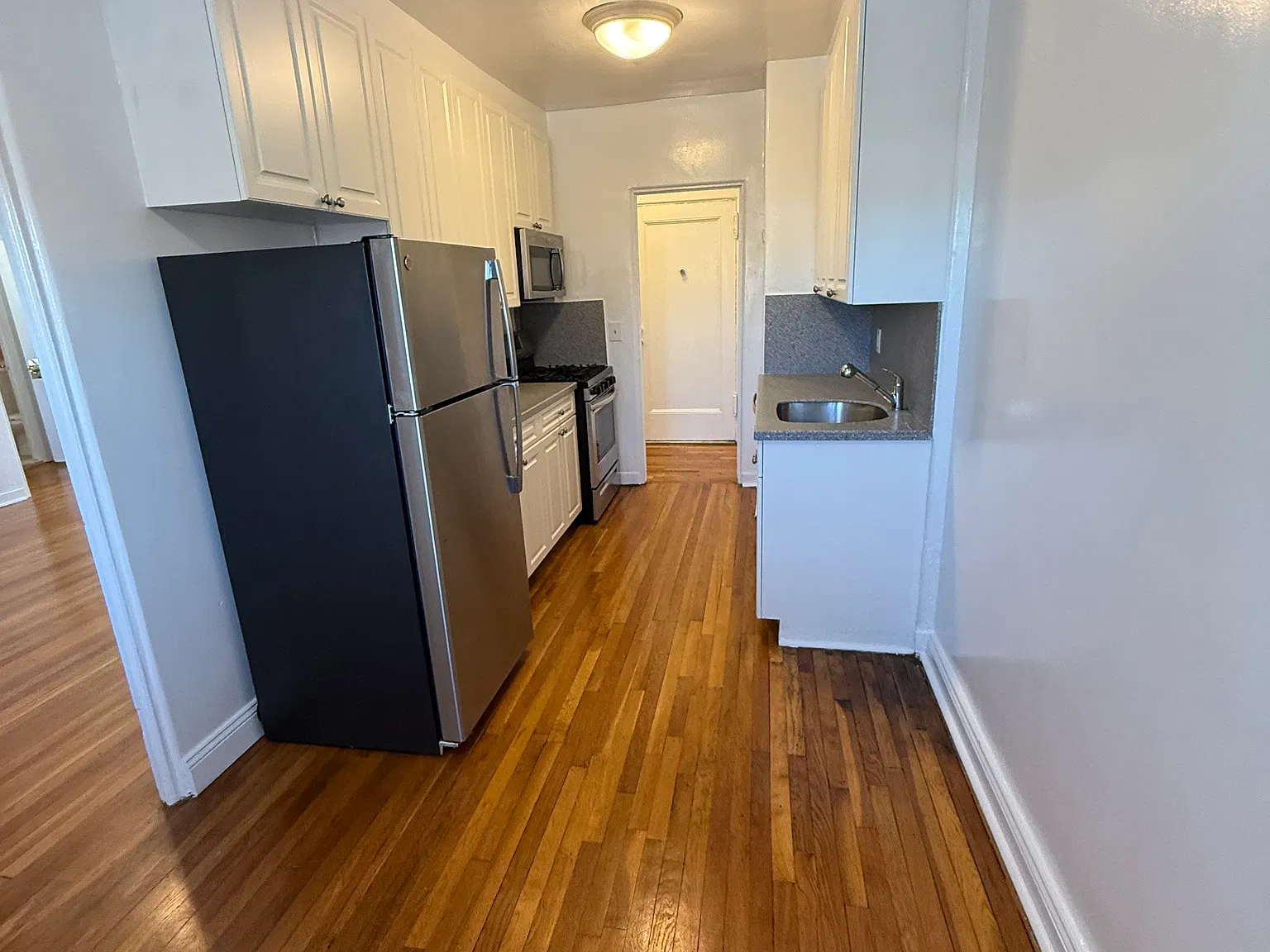 1 bed, $2,500 — Photo 3