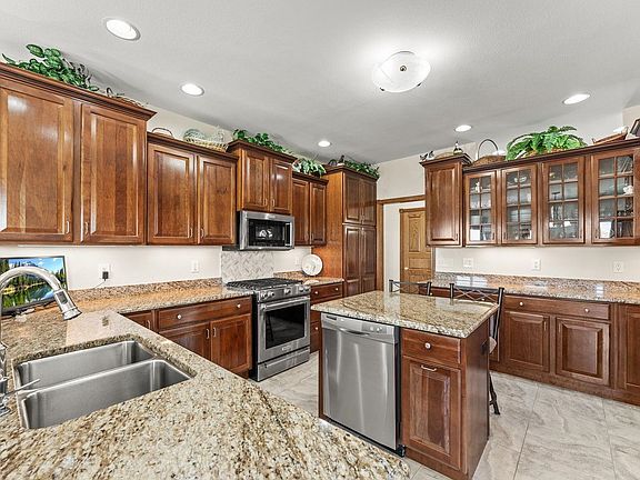 5th image of 410 W Elroy St