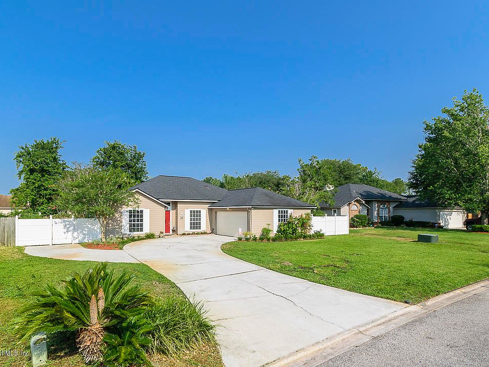 1st image of 292 Willow Green Dr