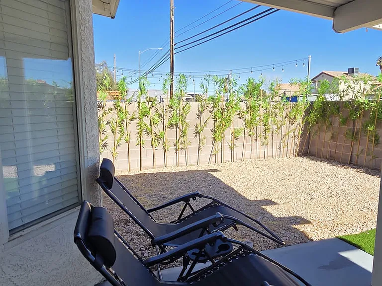 Silver Lantern Dr — Photo 18