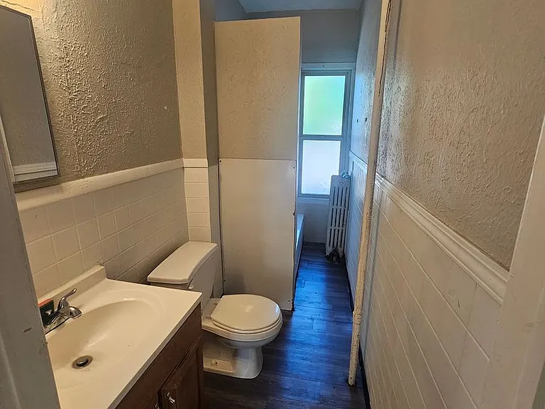 14801 Clifton Blvd — Photo 7