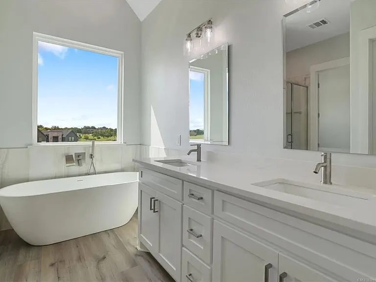 223 Vaughn Ln — Photo 14