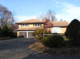 45 Glencrest Dr, Newton, NJ 07860