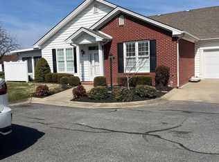 2410 Lakewood Dr, Paducah, KY 42003