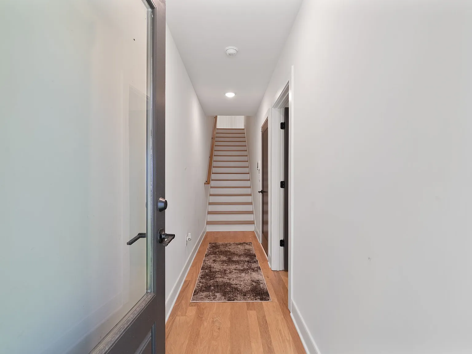 3 bed, 2.5 bath, 1732 sqft, $3,750 — Photo 3
