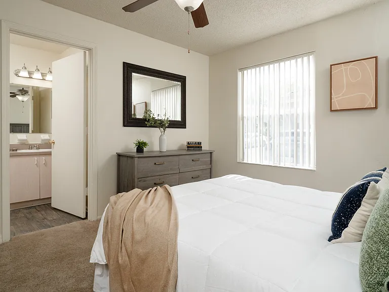 Stoneridge Apartments — Photo 22