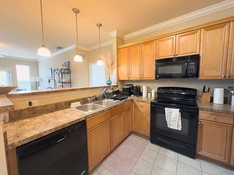 1185 SW 9th Rd #311 — Photo 7