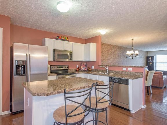 3rd image of 5963 Canyon Creek Dr