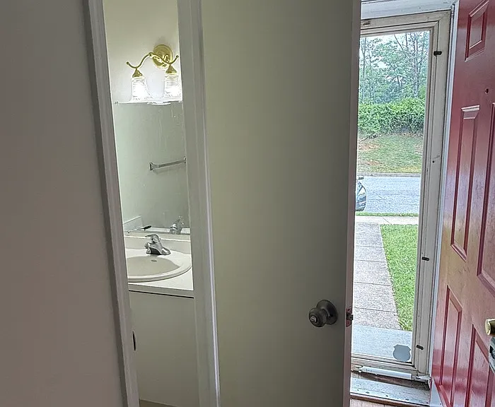 96 Courtland Woods Cir — Photo 2