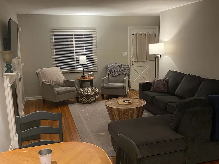 3828 Woodridge Rd — Photo 2