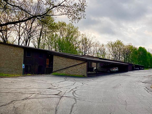3rd image of 1461 Hillcrest Ave #29