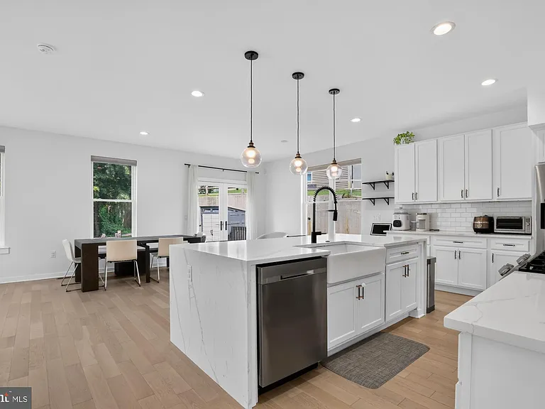 7354 Ridge Ave #27 — Photo 7