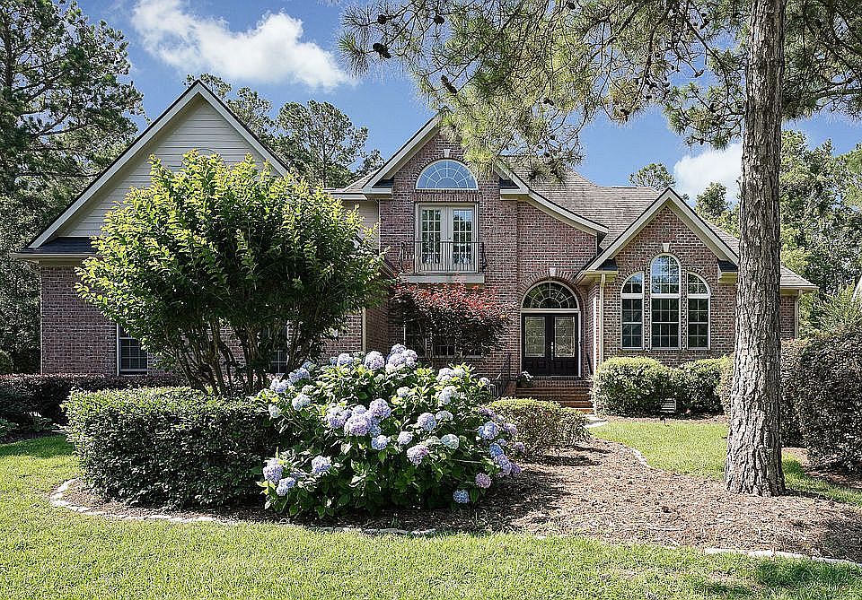 1st image of 2635 Saint James Dr