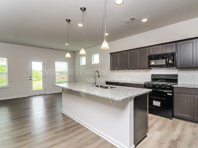 415 Sierra Point SW — Photo 8