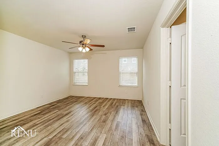 2827 Tybee Crk — Photo 12