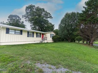 206 Old River Cir NE, Charleston, TN 37310