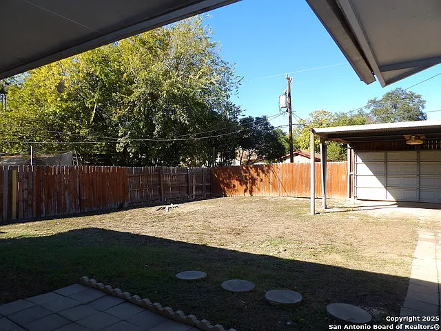 5637 Walzem Rd — Photo 8