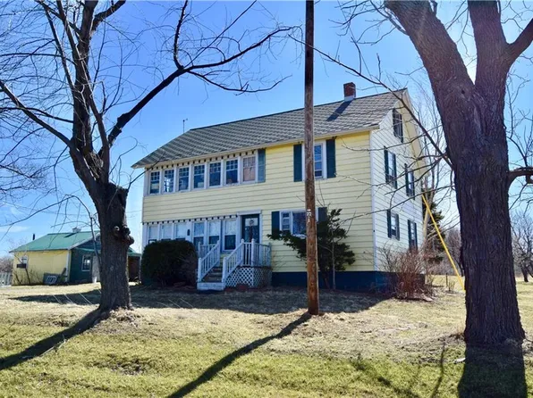 10375 W Lake Rd, Ripley, NY 14775