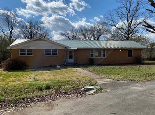 9792 Old Bon Aqua Rd, Bon Aqua, TN 37025