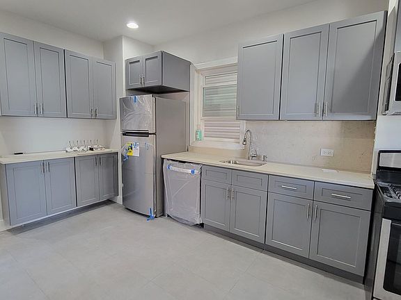 2nd image of 35 Hilliard Ave #1