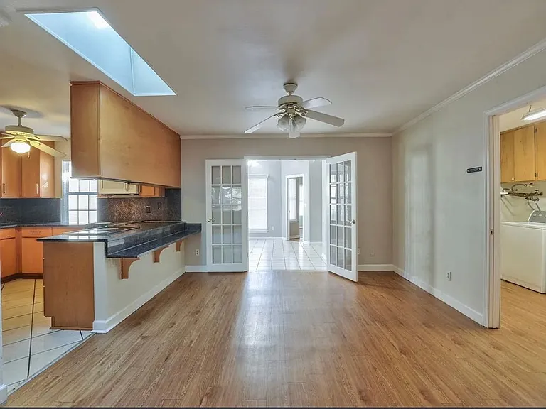 2093 Greenwood Dr — Photo 8