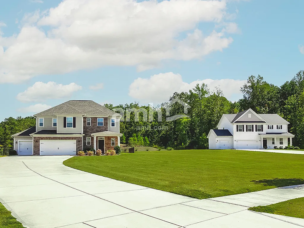 4 bed, 2.5 bath, 2183 sqft, $3,085 — Photo 3