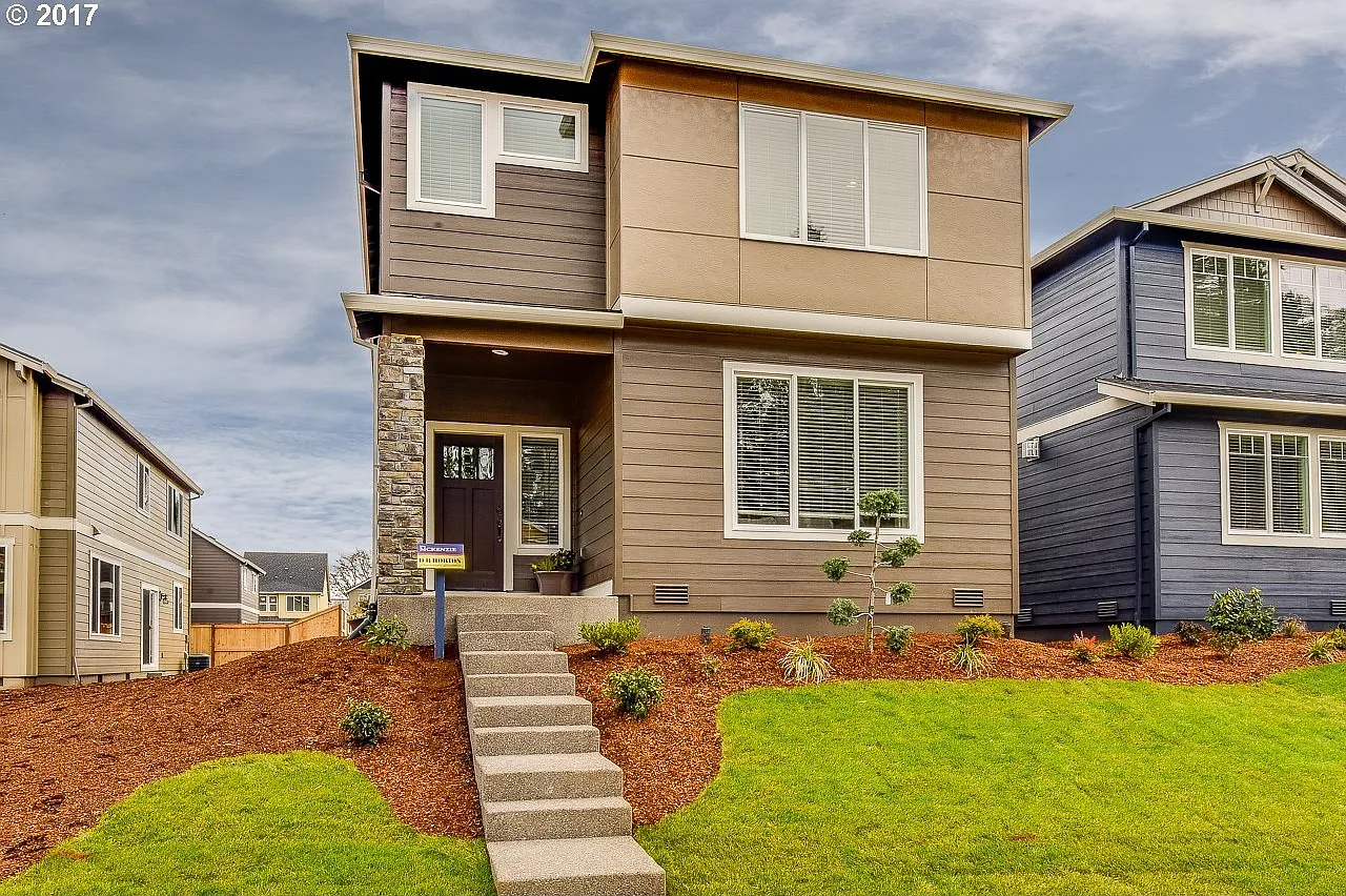 4 bed, 2.5 bath, 2504 sqft, $3,295 — Photo 1