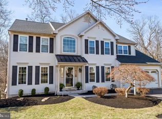 700 Ridge Dr, Douglassville, PA 19518