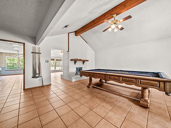 2nd image of 2125 Mayfield Cir