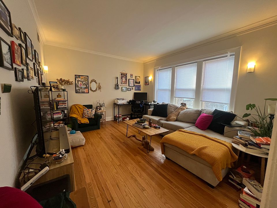 1st image of 1456 W Winnemac Ave APT 3E