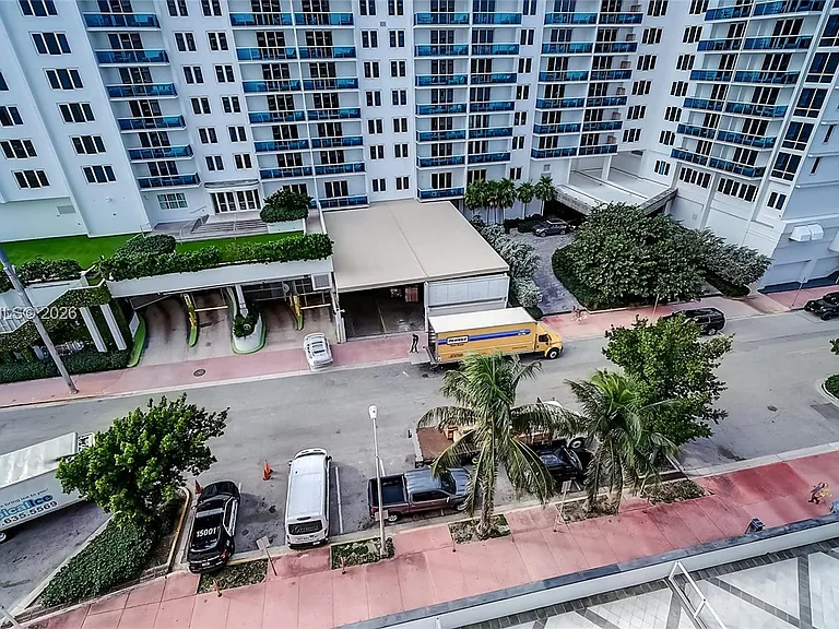 2401 Collins Ave #904 — Photo 25