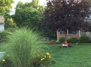 145 Cambridge Dr, Springboro, OH 45066