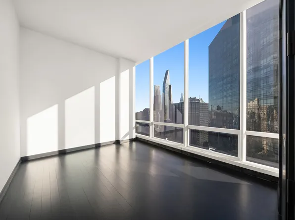 157 West 57th Street image 13 of 28