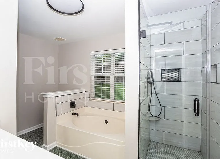 8507 Redstone View Dr — Photo 10