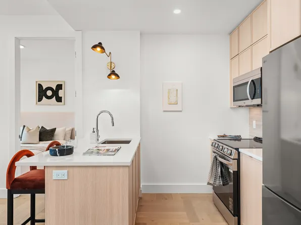 526 Baltic Street 1C image 2 of 44