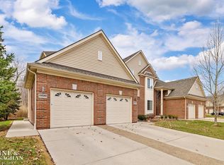 29580 Woodpark Cir, Warren, MI