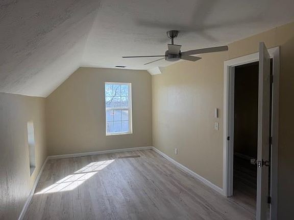 5th image of 321 S 3rd Ave