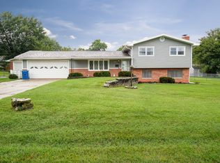 3161 W Glenwood St, Springfield, MO 65807