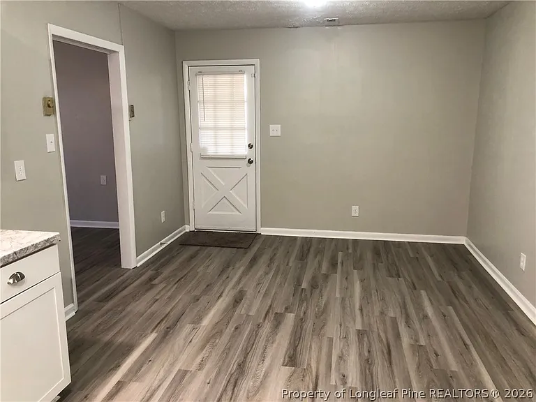 6341 Rockford Dr — Photo 8