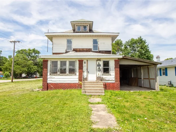 3232 Piatt Ave, Mattoon, IL 61938
