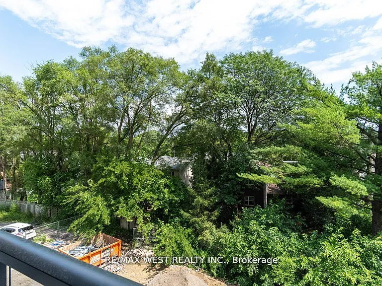 293 The Kingsway #307 — Photo 24