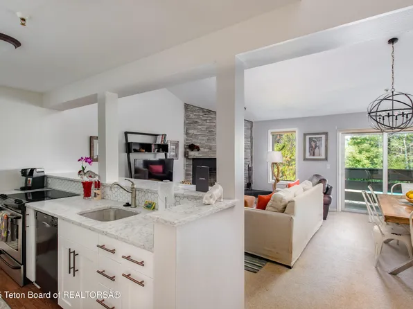 3946 S Lake Creek Dr #A6, Wilson, WY 83014