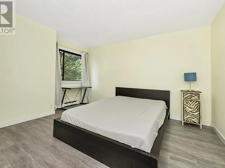 1630 Quadra St #306 — Photo 9