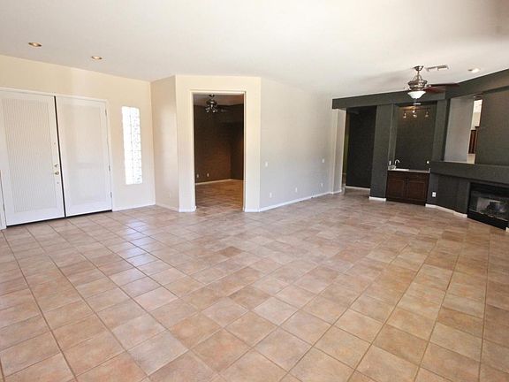 5th image of 5011 E Barwick Dr