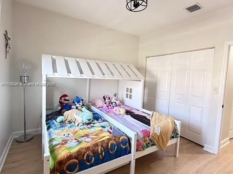 3208 SE 5th Ct — Photo 18