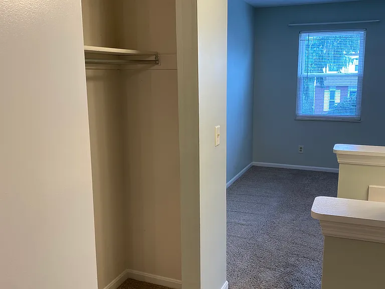 2930 Millbank Row — Photo 36