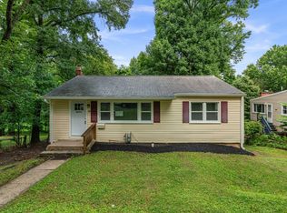 18 Grandin Cir, Rockville, MD 20851