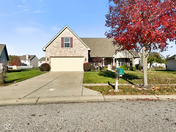 998 Youngs Creek Dr, Franklin, IN 46131