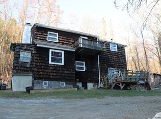 736 Chestnut Hill Rd, Cambridge, NY 12816